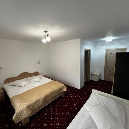 Casa Bujor De Munte Dragoslavele Hotel Ngoại thất bức ảnh