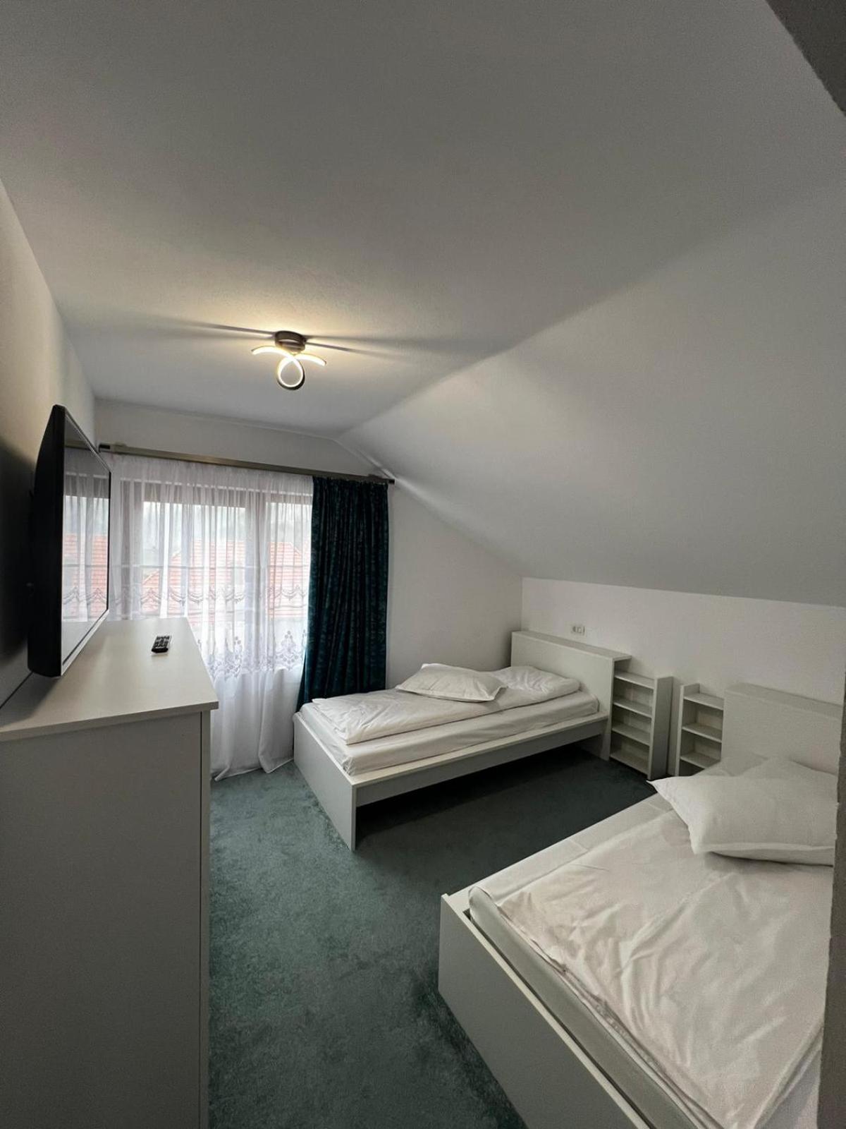 Casa Bujor De Munte Dragoslavele Hotel Ngoại thất bức ảnh