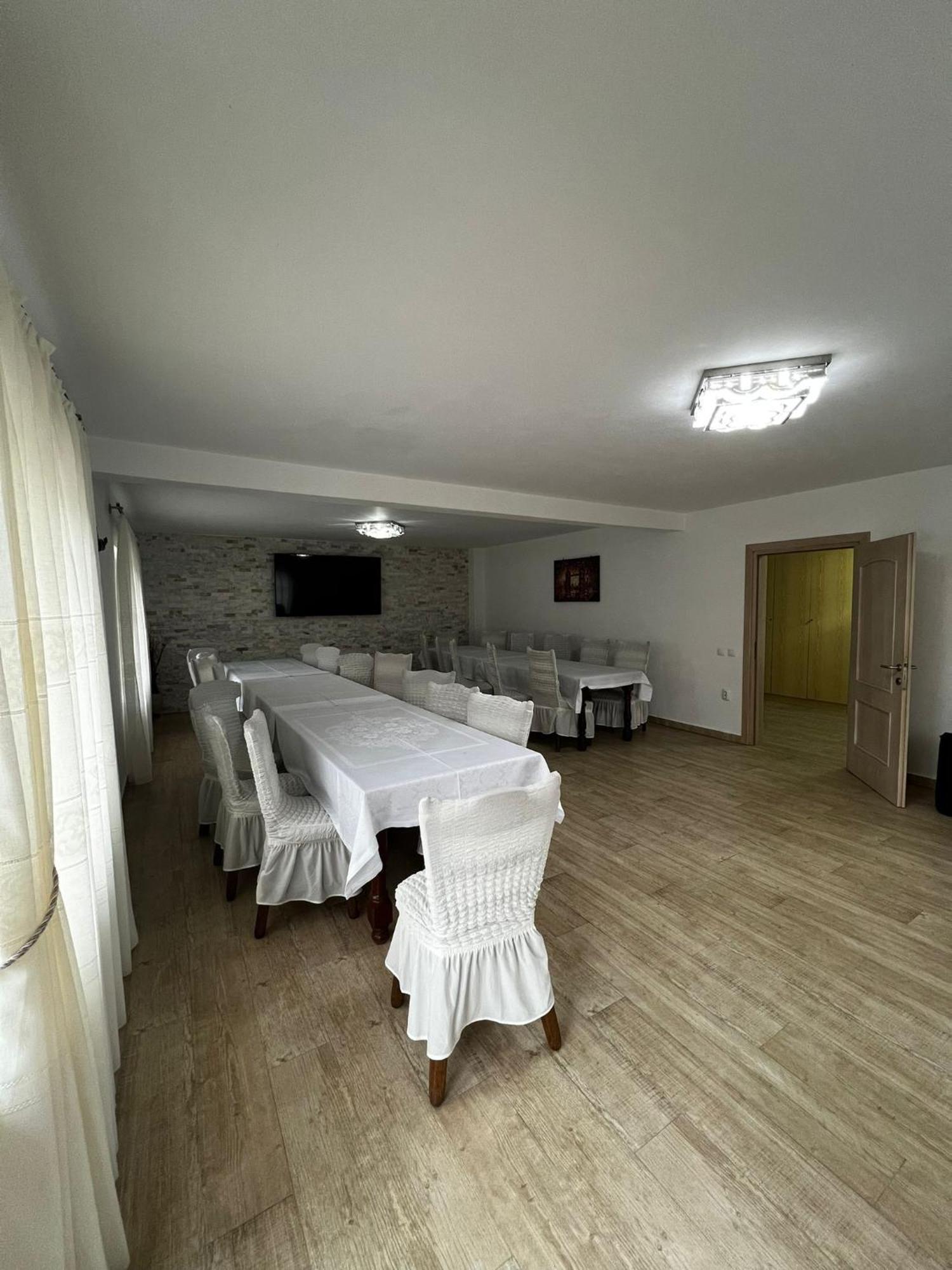 Casa Bujor De Munte Dragoslavele Hotel Ngoại thất bức ảnh