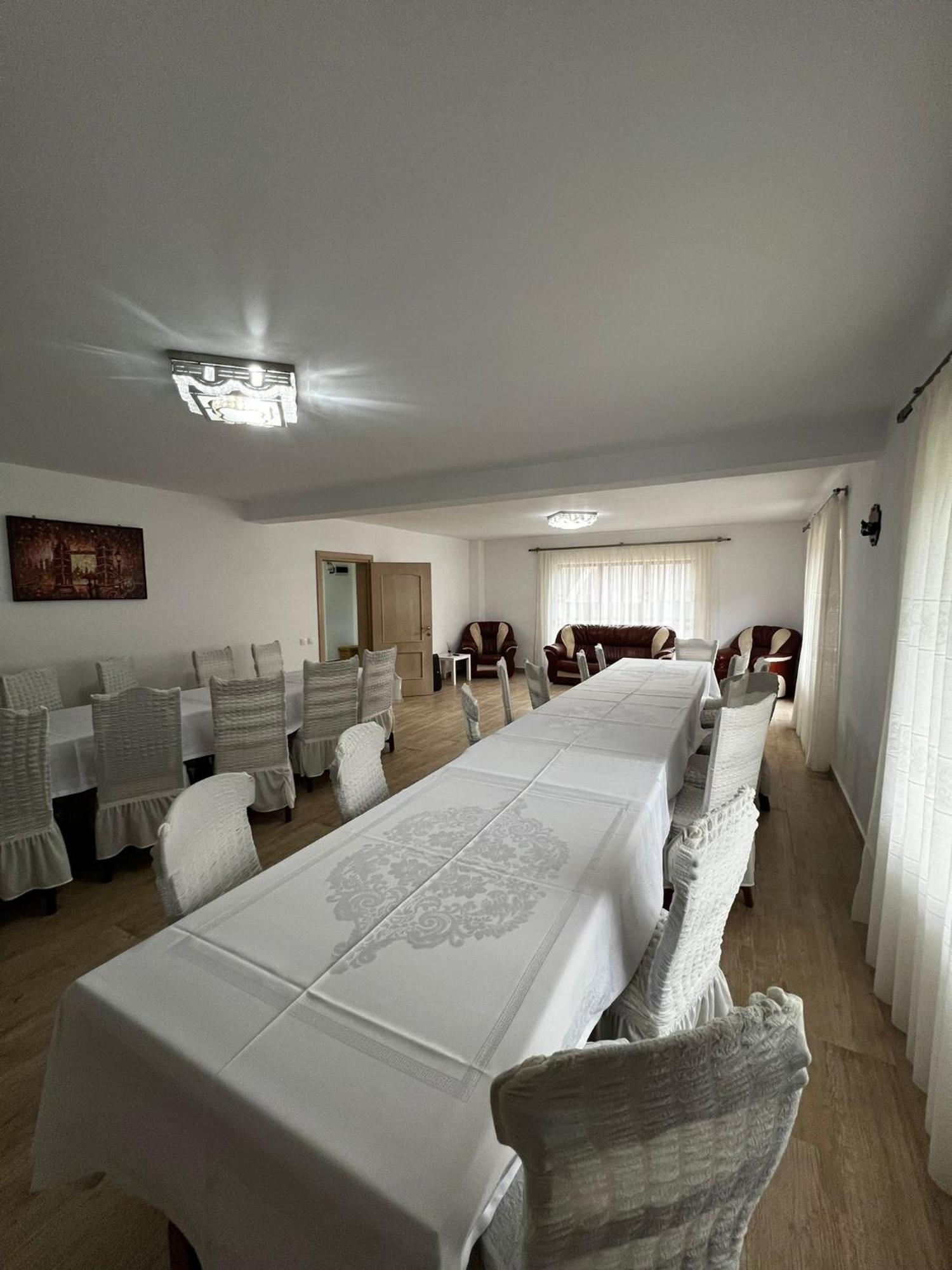 Casa Bujor De Munte Dragoslavele Hotel Ngoại thất bức ảnh